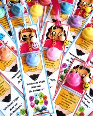 Gülen Yüz Kitap Ayraçlı Anahtarlık